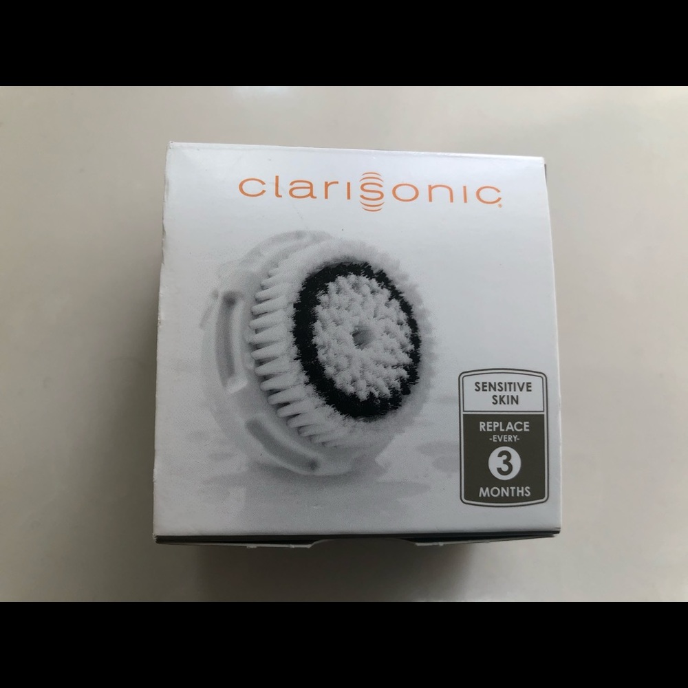 NEW Clarisonic Brush head for Sensitive skin.